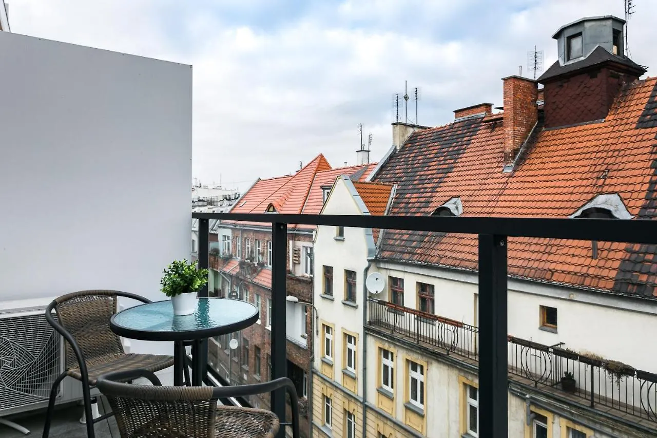 Rent like home - Śrutowa 10 II Wrocław 0*,  Polska